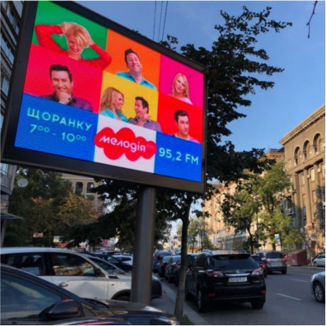 Оренда реклами на скроллерах на замовлення в Києві