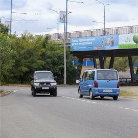 Реклама на мостах в Украине
