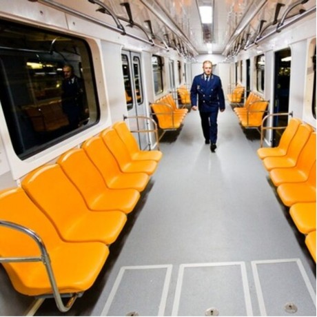 Размещение рекламы в вагонах метро на заказ в Киеве