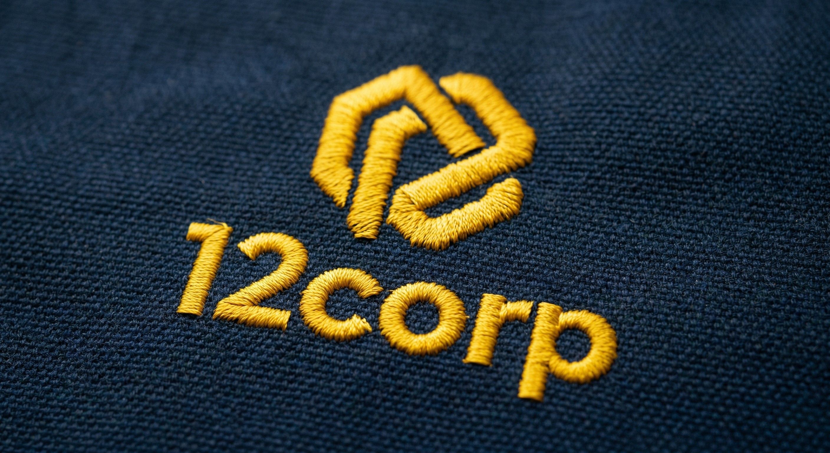 машинна вишивка логотипу